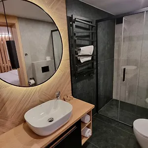 Goscinne Wilcznik 12 Bed & Breakfast